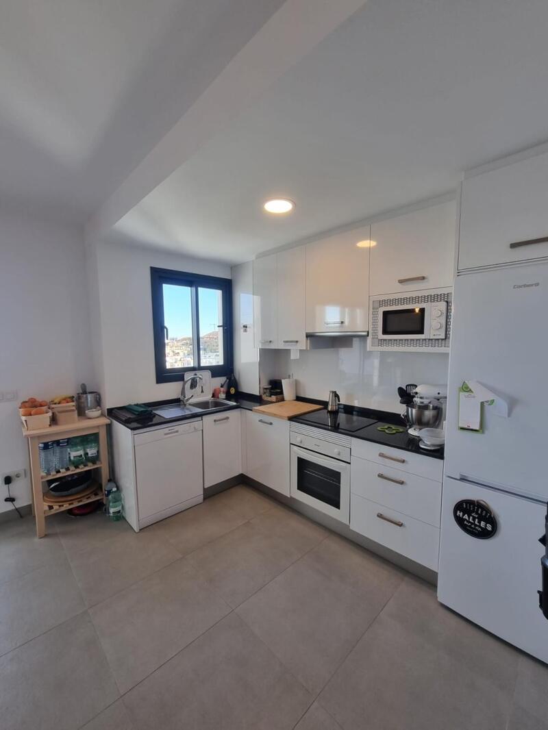 3 bedroom Apartment for sale