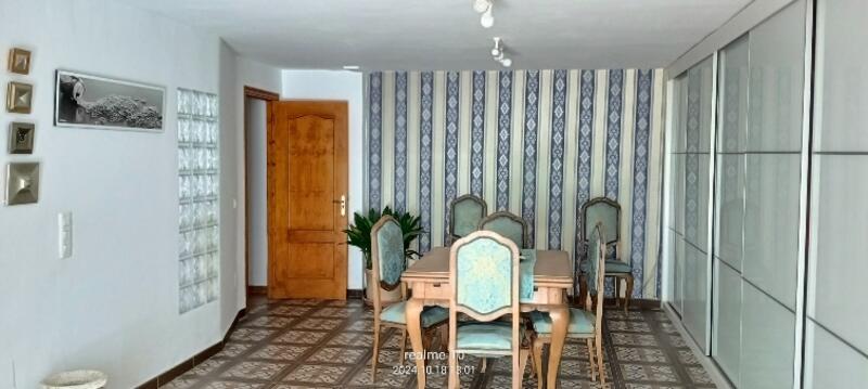 4 Schlafzimmer Stadthaus zu verkaufen