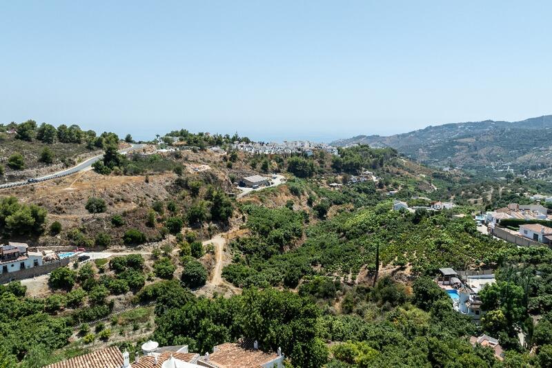 6 bedroom Villa for sale