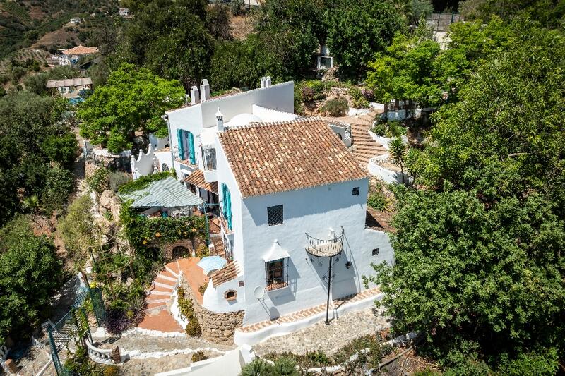 6 bedroom Villa for sale