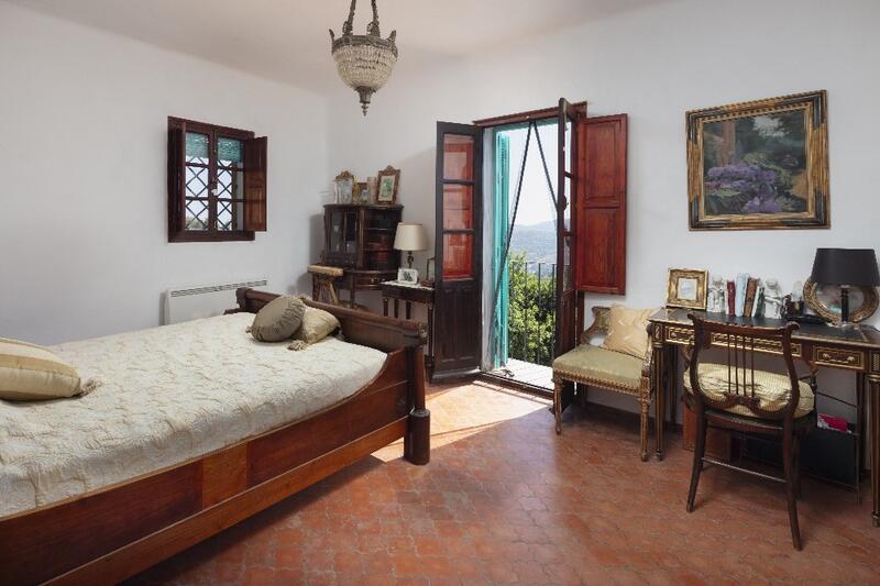 6 bedroom Villa for sale