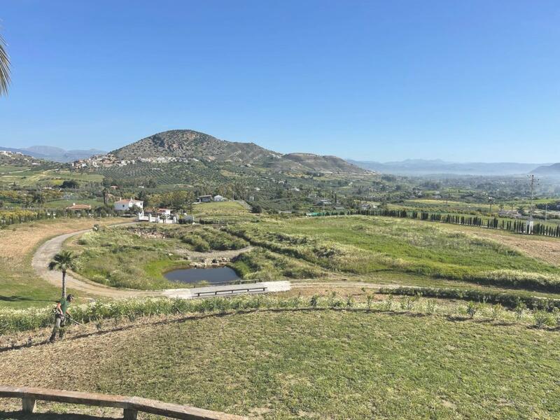 6 bedroom Villa for sale