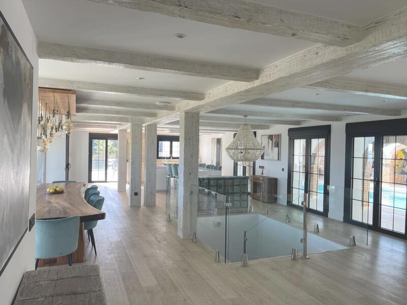 6 bedroom Villa for sale