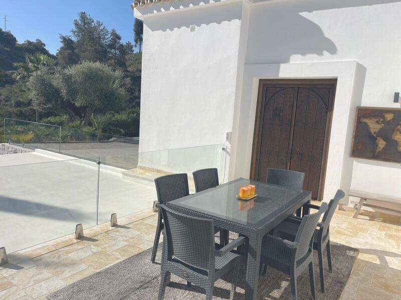 6 bedroom Villa for sale