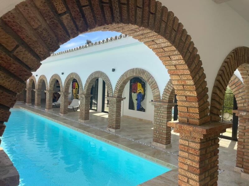 6 bedroom Villa for sale