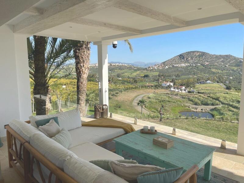 6 bedroom Villa for sale
