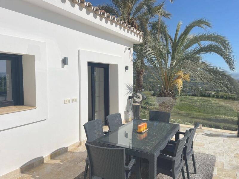 6 bedroom Villa for sale