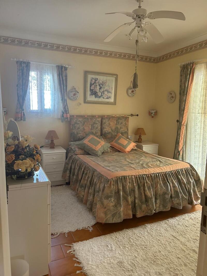 3 bedroom Country House for sale