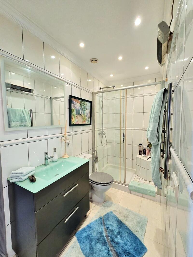 2 slaapkamer Appartement Te koop
