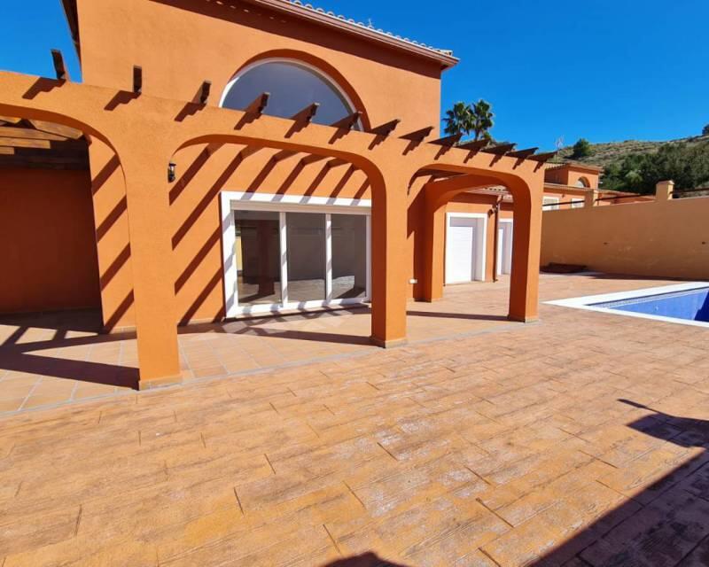 Villa for sale in Busot, Alicante
