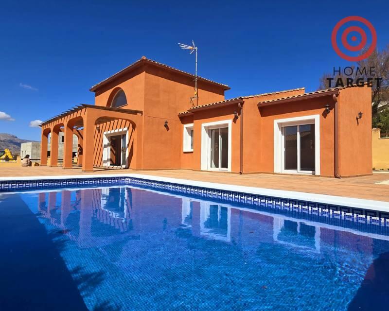 Villa à vendre dans Busot, Alicante