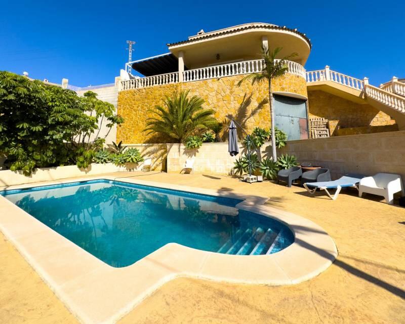 Villa til salgs i El Campello, Alicante