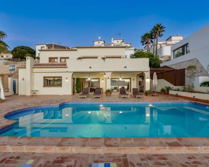 4 bedroom Villa for sale