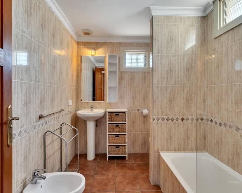 7 bedroom Villa for sale