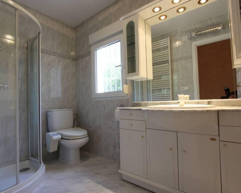 4 Cuarto Villa en venta