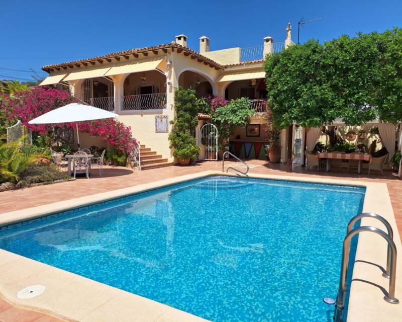 4 Cuarto Villa en venta