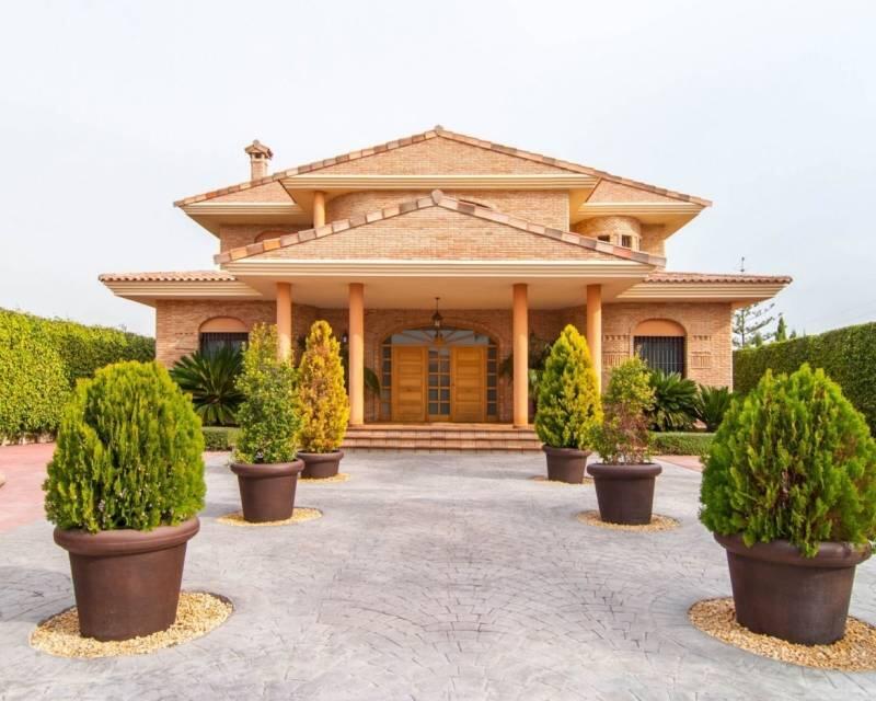 Villa til salg i San Vicente del Raspeig, Alicante