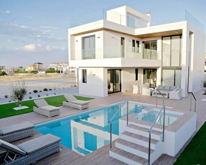 Villa til salgs i Orihuela, Alicante