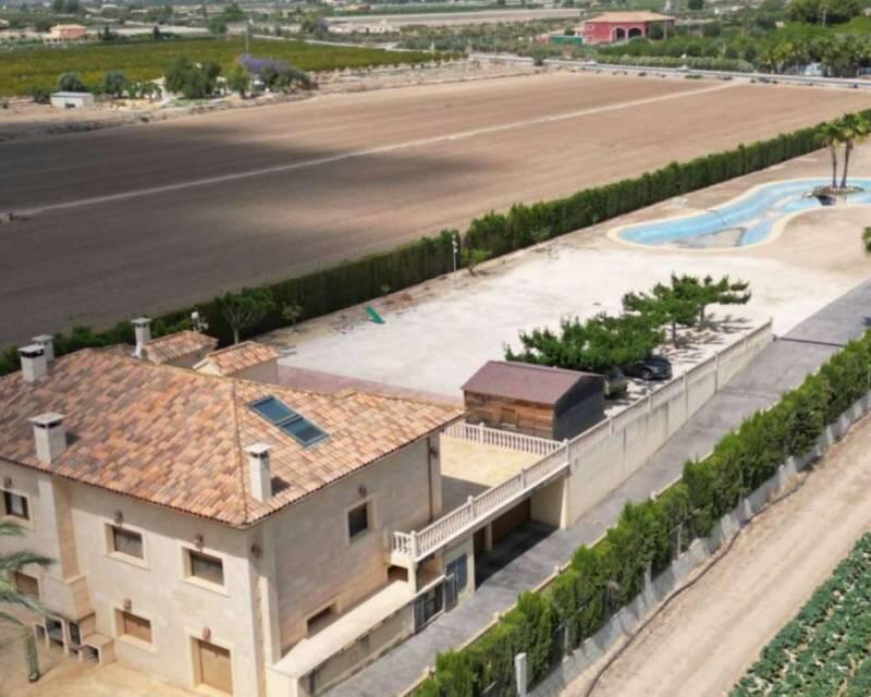 5 спальная комната вилла продается