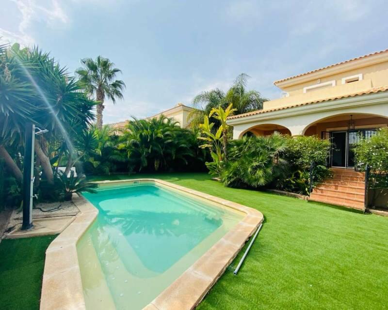 4 chambre Villa à vendre