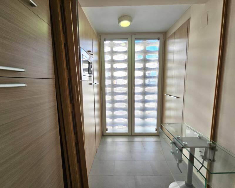 3 спальная комната квартира продается