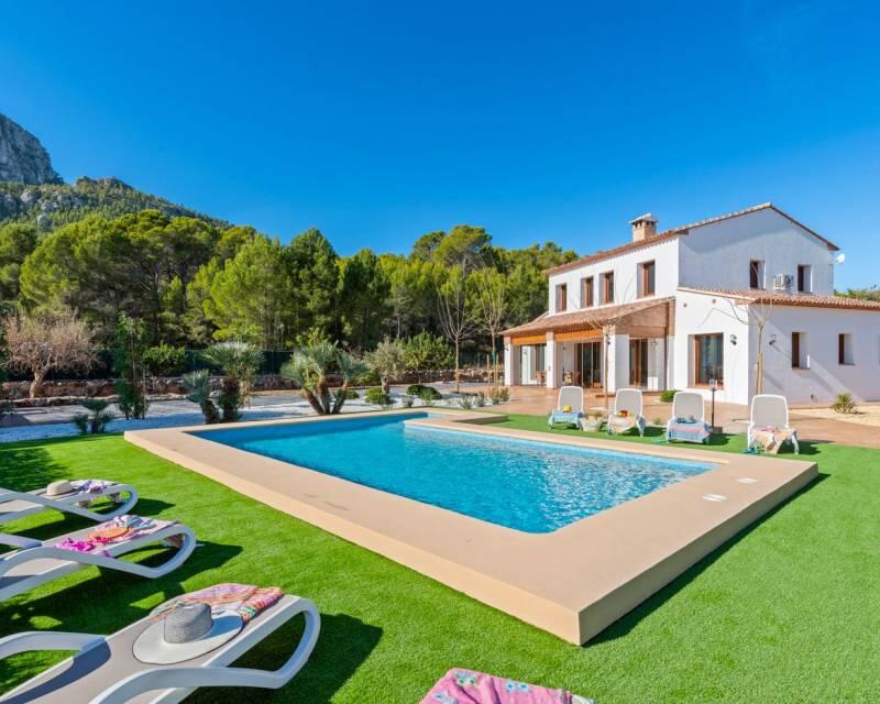 Landsted til salg i Calpe, Alicante
