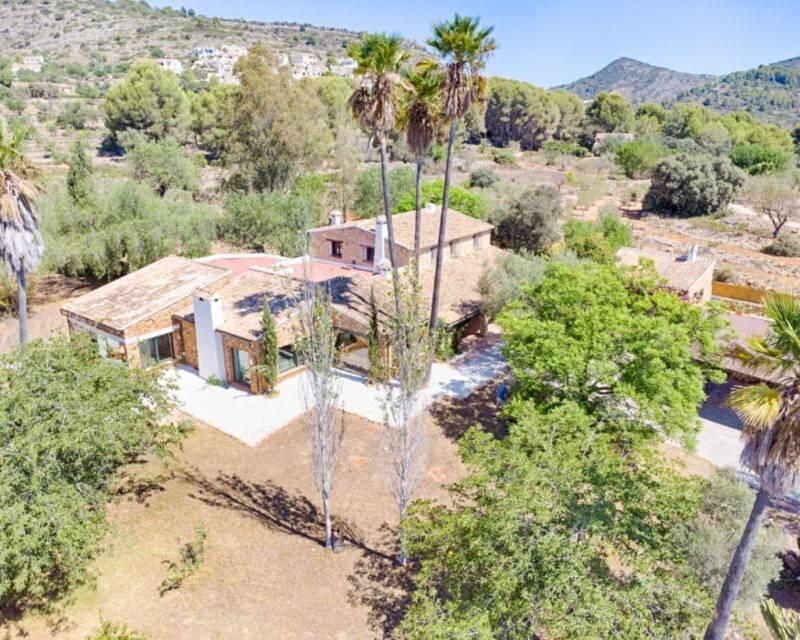 4 bedroom Country House for sale