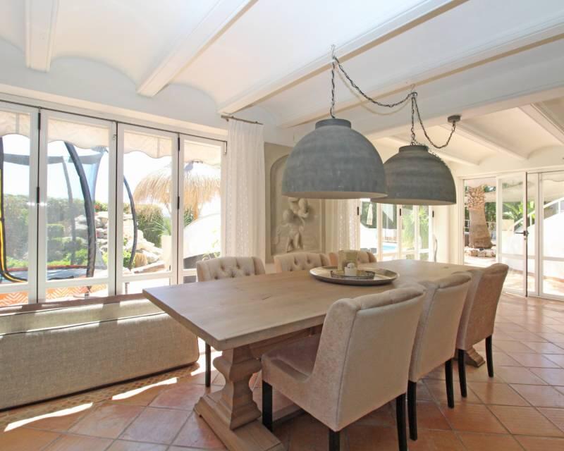 5 bedroom Villa for sale