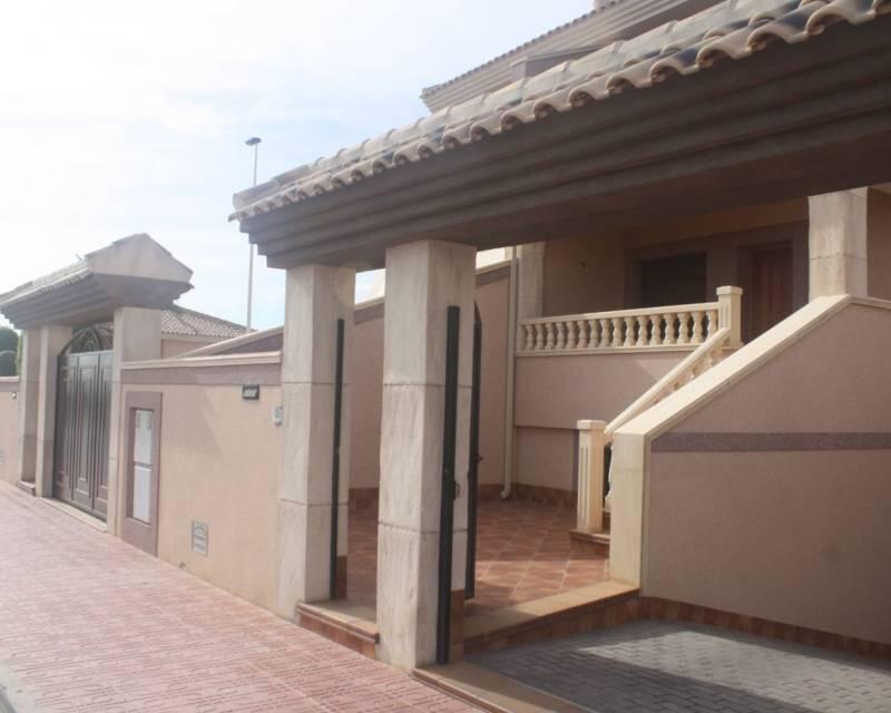 Villa till salu i Torrevieja, Alicante