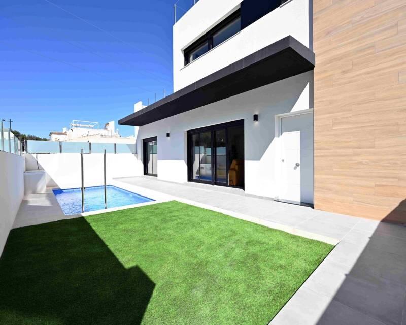Villa zu verkaufen in Orihuela, Alicante