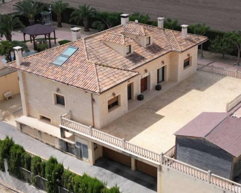 5 спальная комната вилла продается