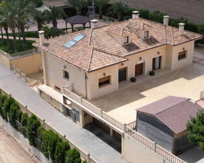 5 спальная комната вилла продается