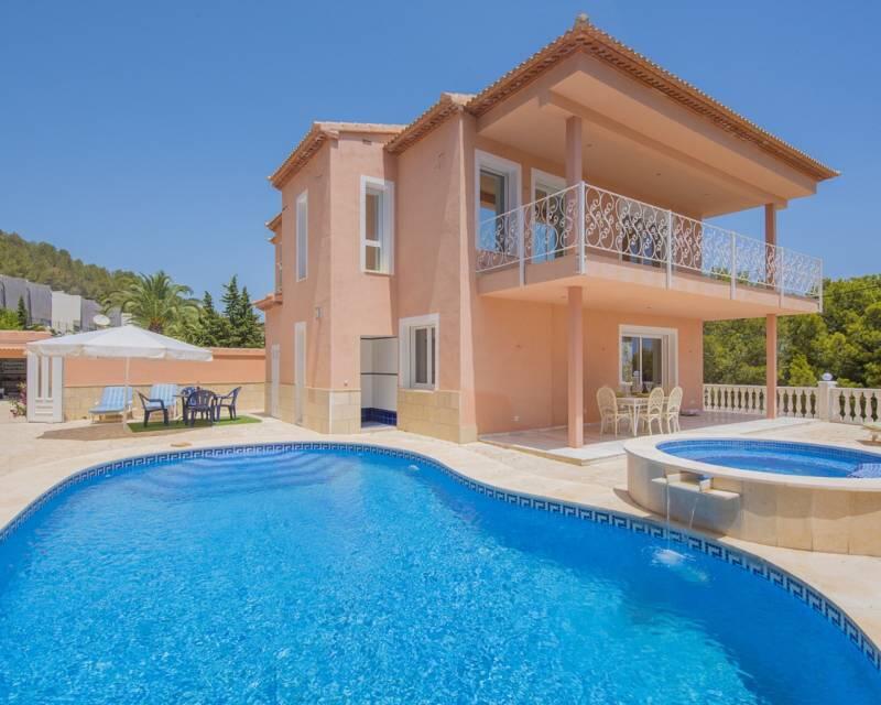 Villa en venta en Calpe, Alicante
