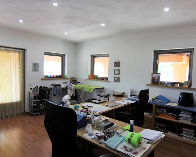 5 bedroom Villa for sale