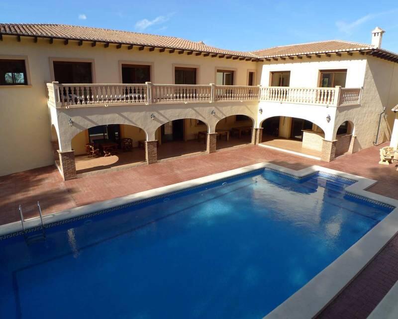 Villa for sale in Lliber, Alicante