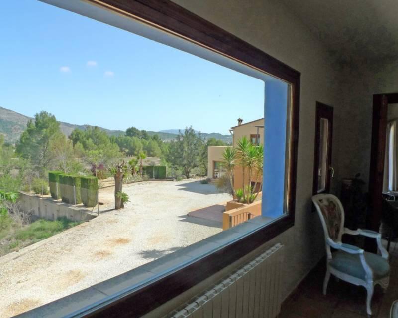 10 bedroom Villa for sale