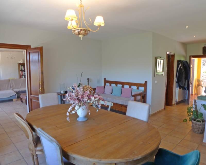 10 bedroom Villa for sale