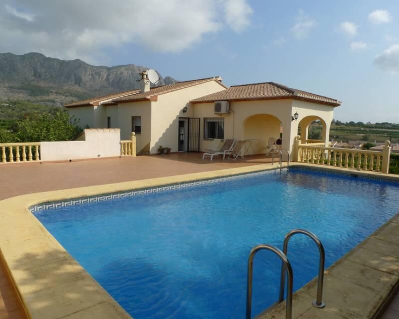 Villa til salgs i Denia, Alicante