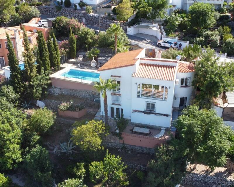 4 спальная комната вилла продается