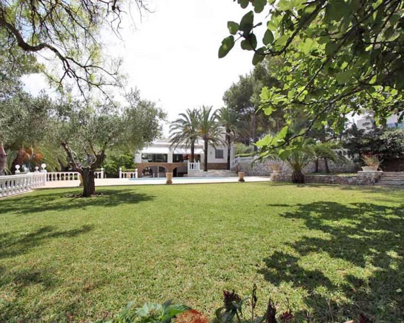 8 Cuarto Villa en venta