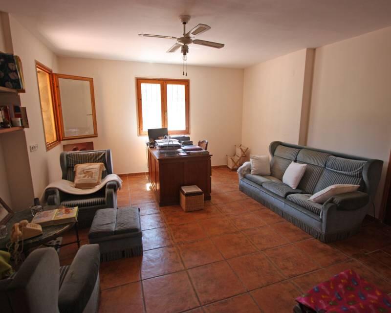6 bedroom Villa for sale