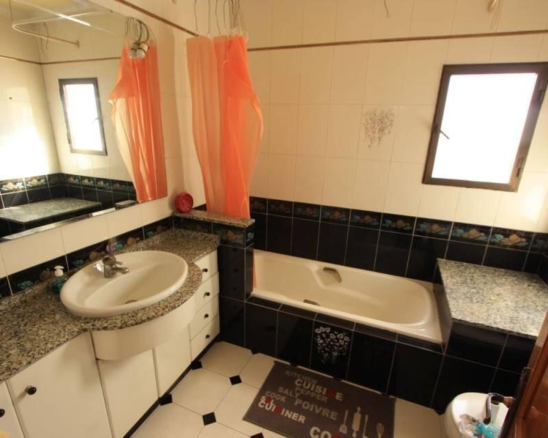 9 bedroom Villa for sale