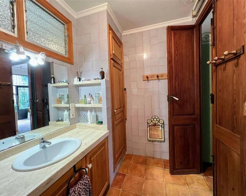 5 bedroom Country House for sale