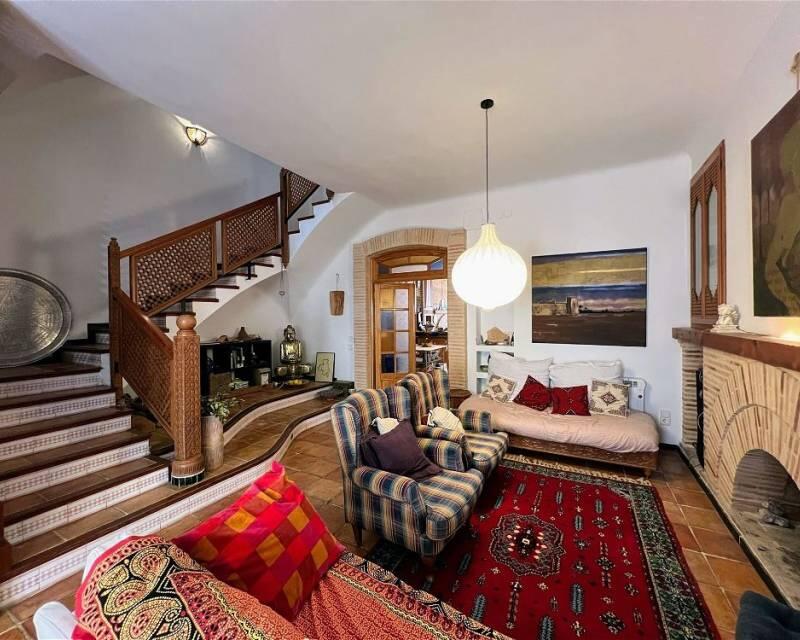 5 bedroom Country House for sale