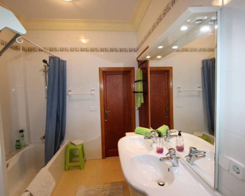 8 soveværelse Landsted til salg
