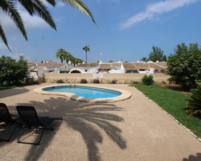 6 Cuarto Villa en venta