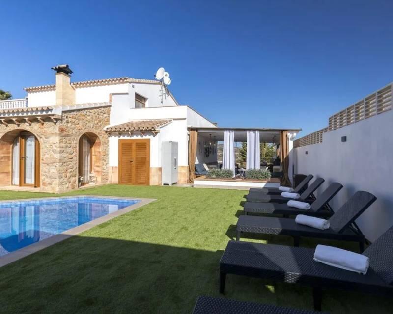 12 Schlafzimmer Villa zu verkaufen