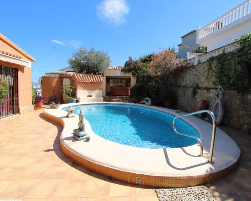 4 Cuarto Villa en venta