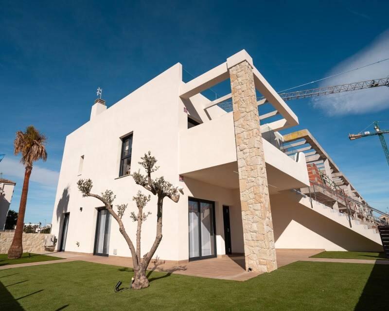 вилла продается в Pilar de la Horadada, Alicante