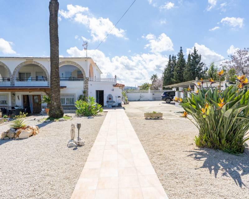6 bedroom Villa for sale
